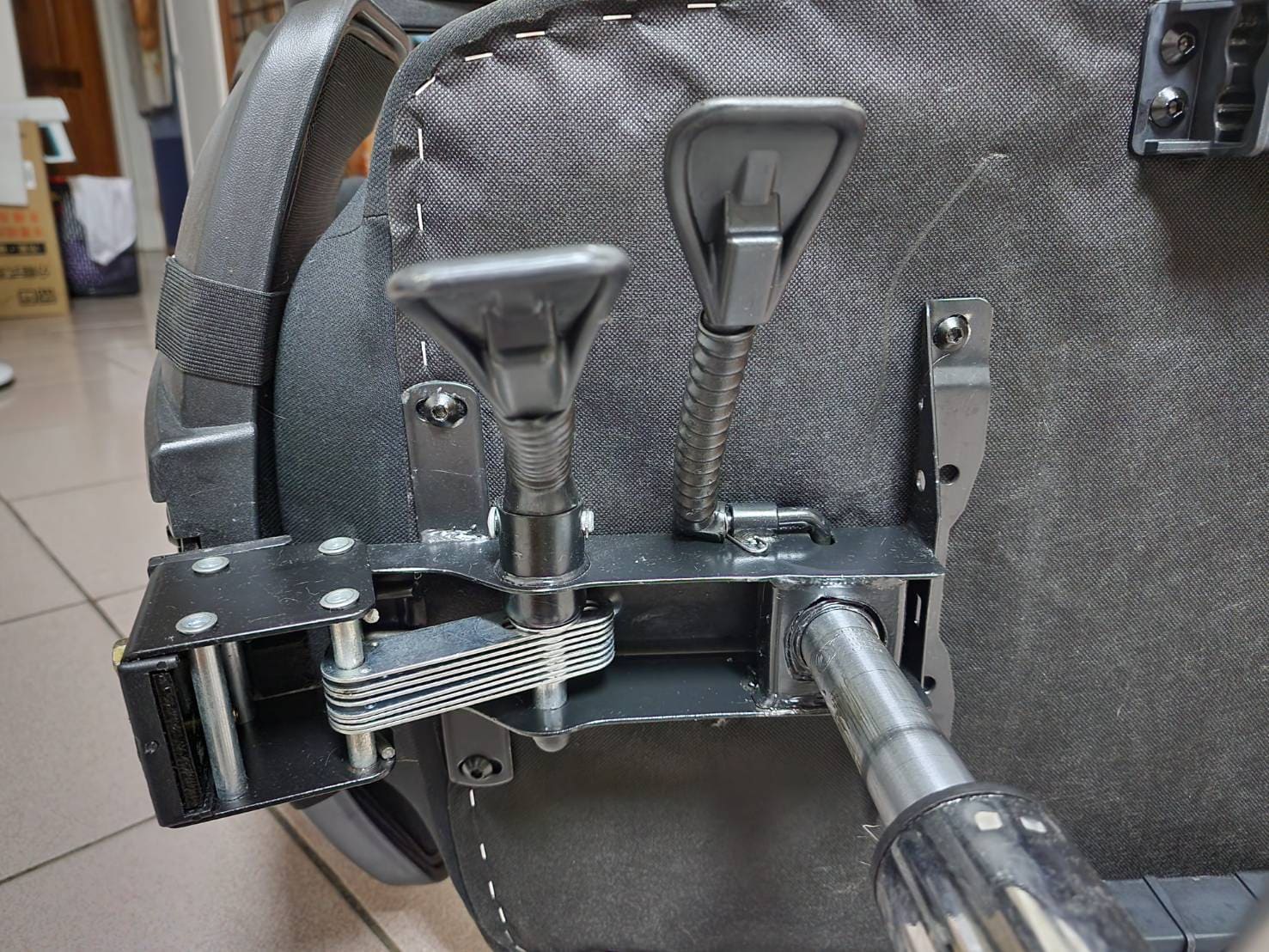 7D人體工學椅維修