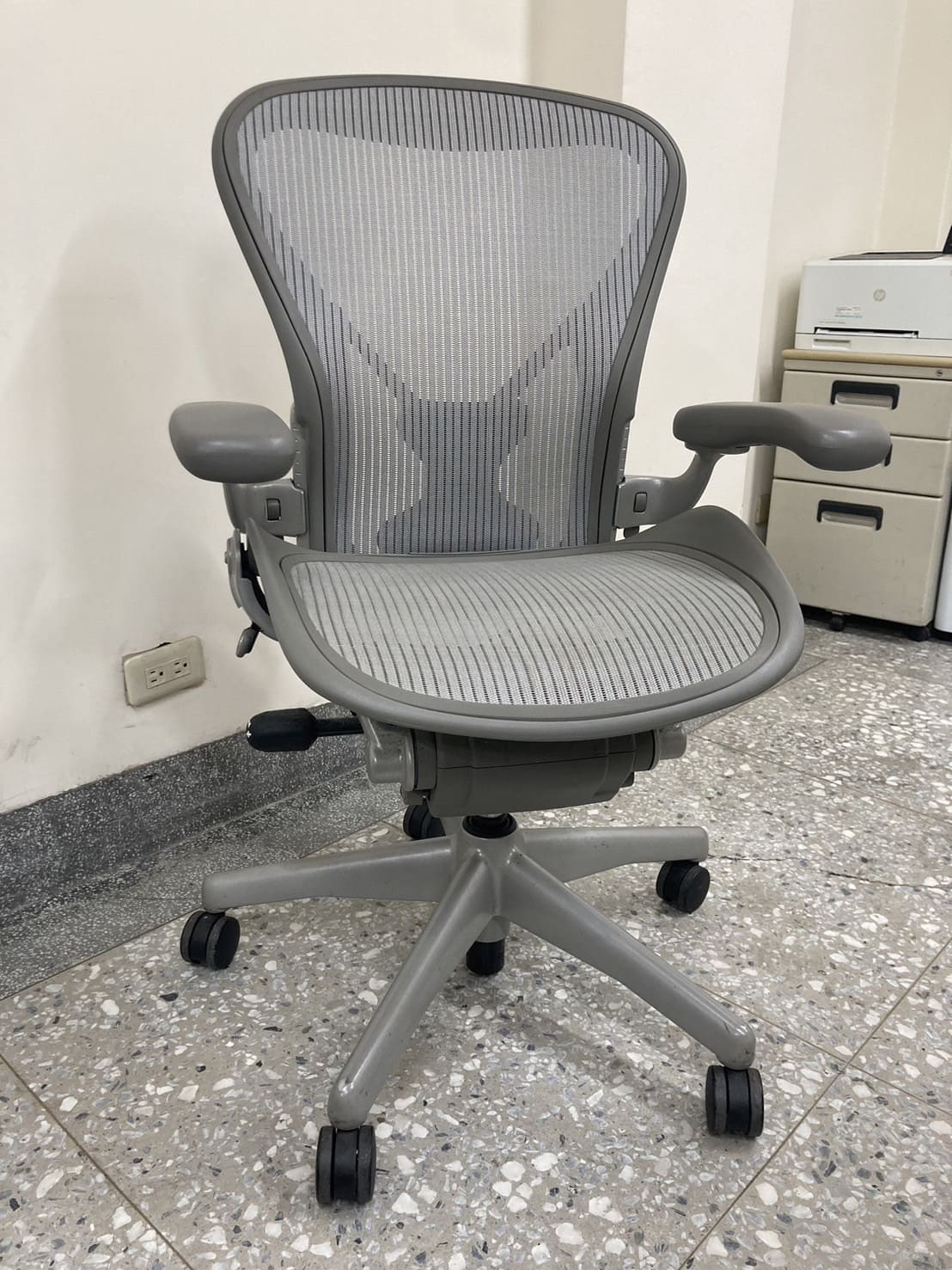 Herman Miller Aeron 更換氣壓棒