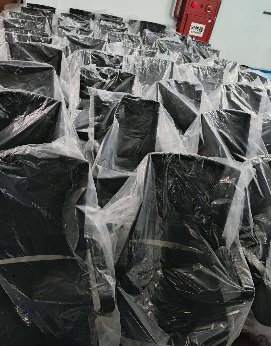 八十多張新椅進駐宿舍，打造最佳學習環境