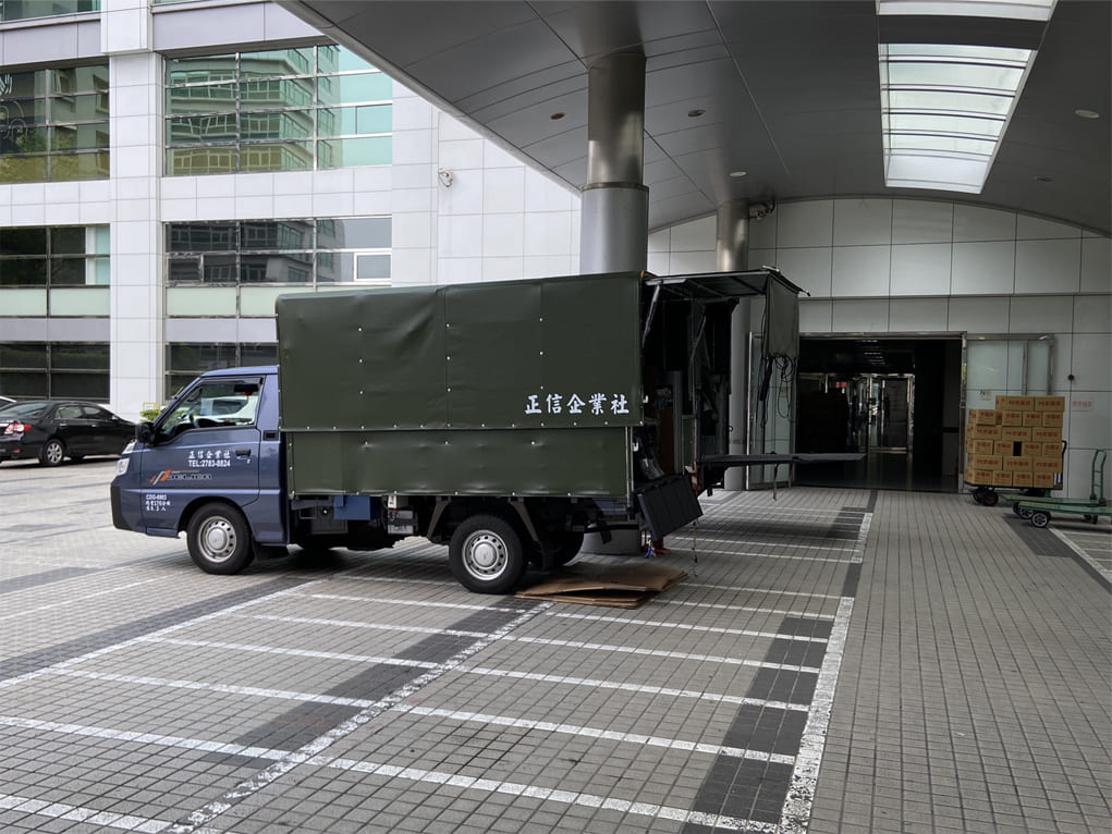 高級辦公椅 305｜公司行號大量採購首選